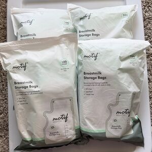 Motif Medical Breastmilk Storage Bags - White